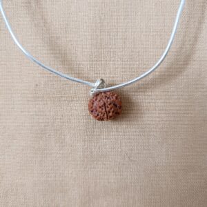 Adiyogi Rudraksha mala s srebrnim lancem